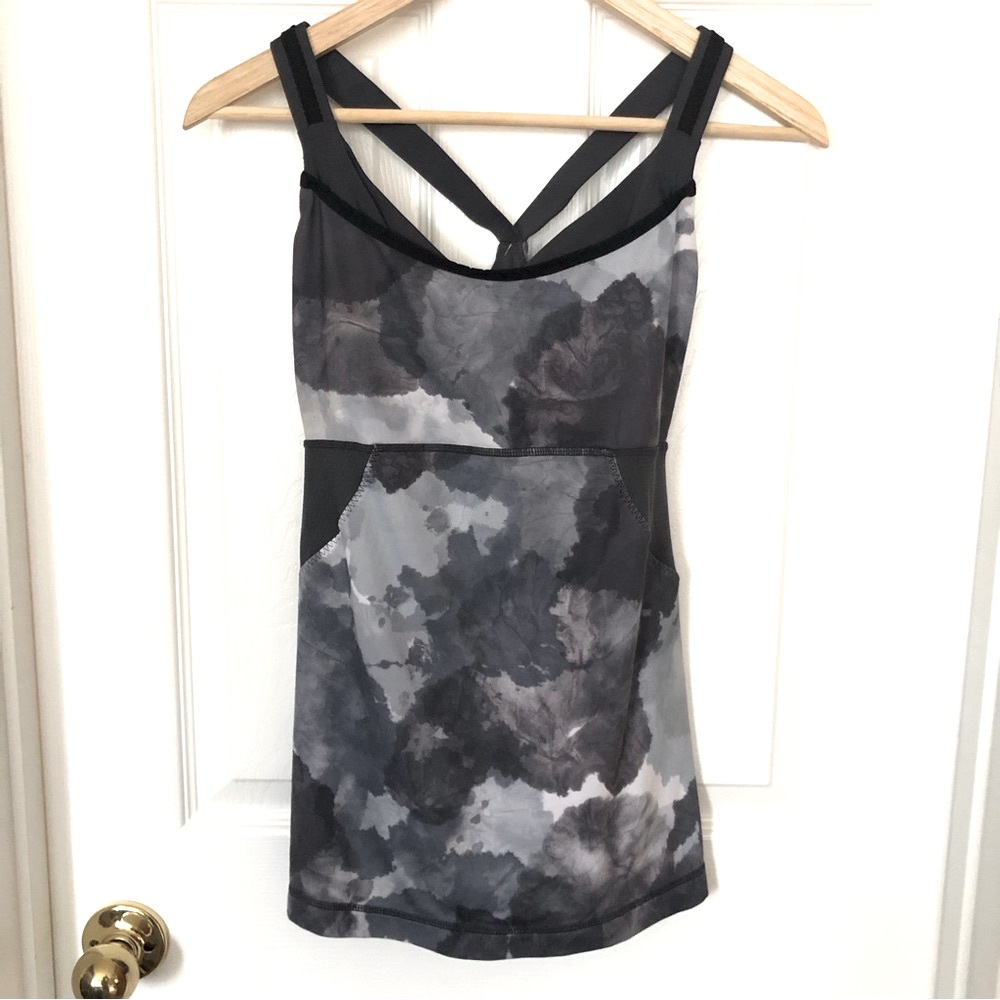 Lululemon Cross My Heart Tank Sz 6